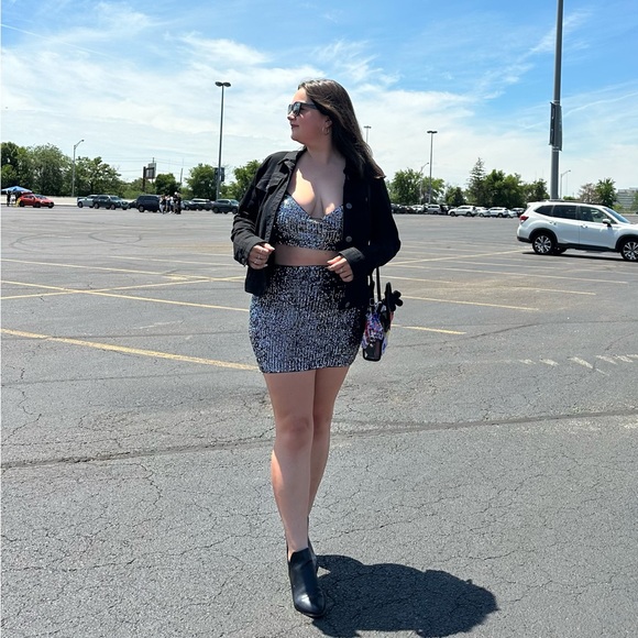 Meet your Posher, Cami - Picture 1 of 5